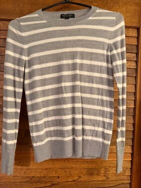 Banana Republic Women’s Gray and White Striped Crewneck 100% Merino Wool Sweater